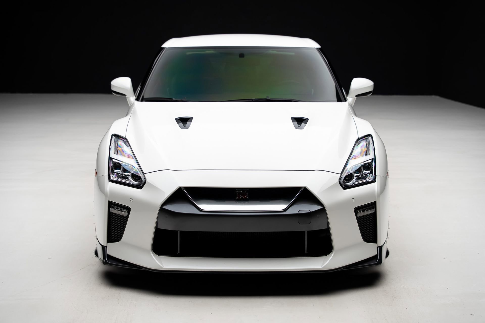 Used 2019 Nissan GT-R Premium AWD/4WD image 6
