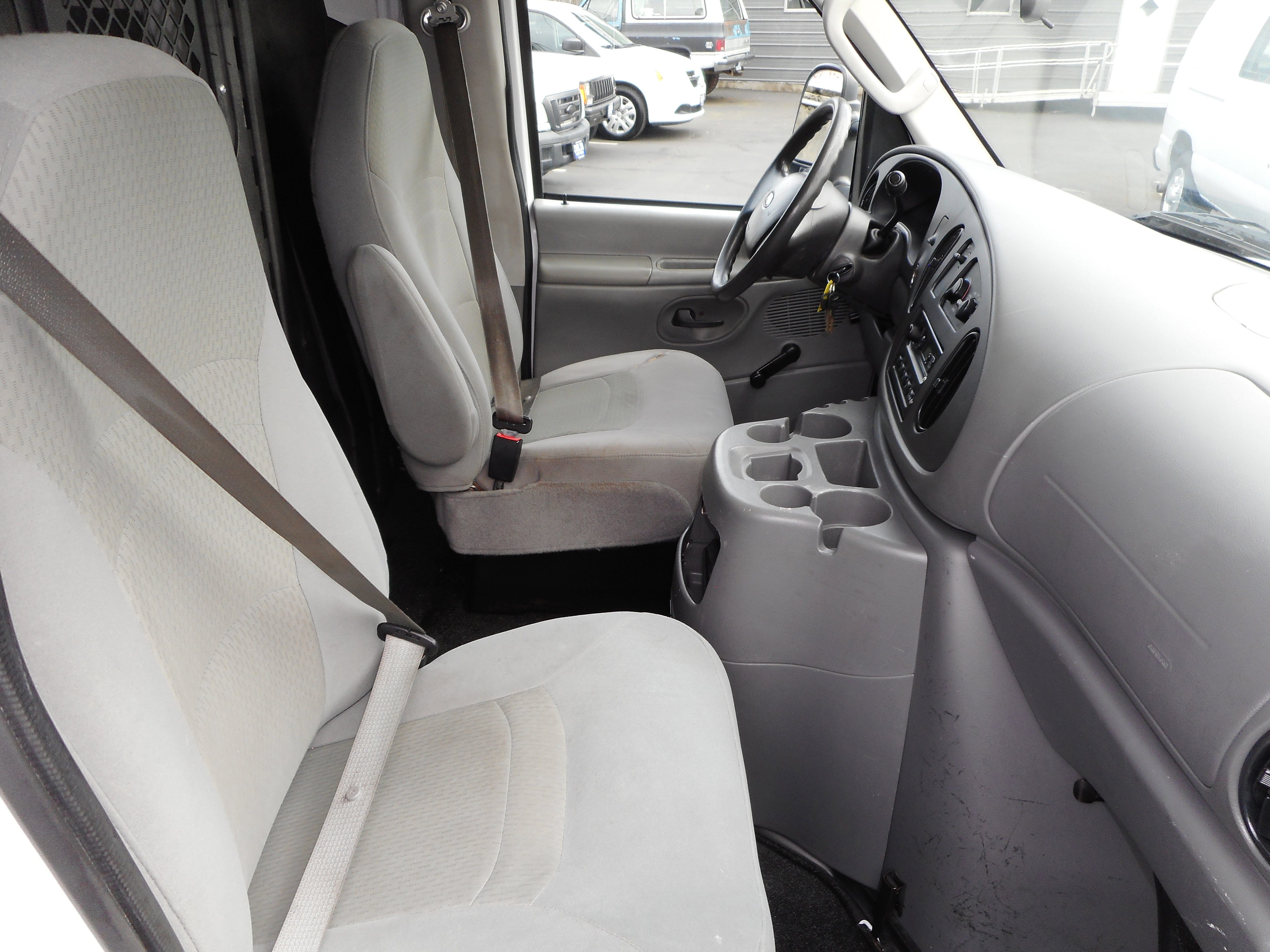 Used 2008 Ford E-350 and Econoline 350 Super Duty image 24