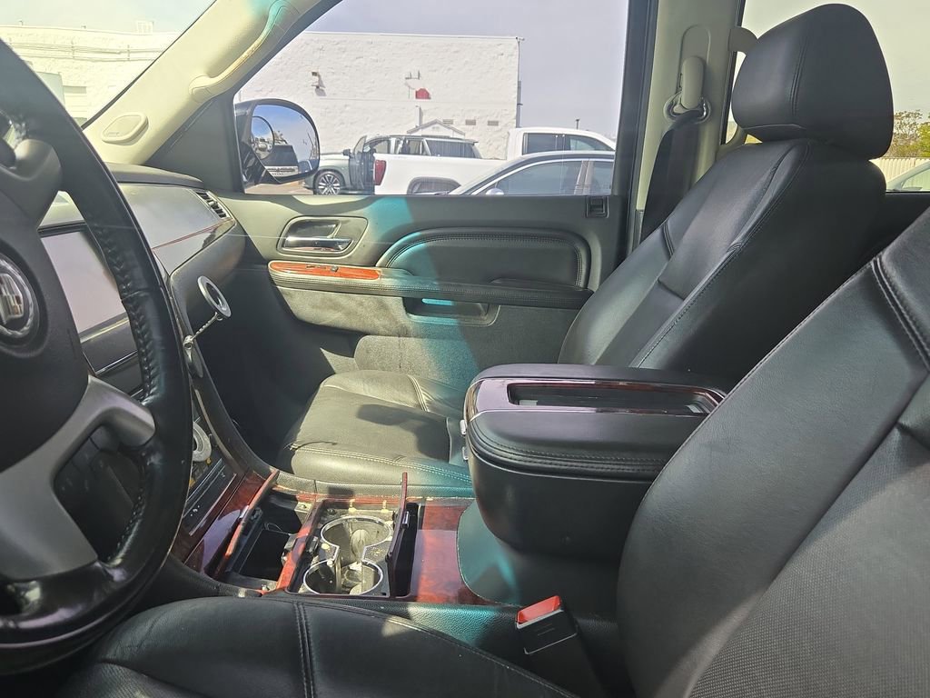 Used 2013 Cadillac Escalade ESV Premium AWD/4WD image 10