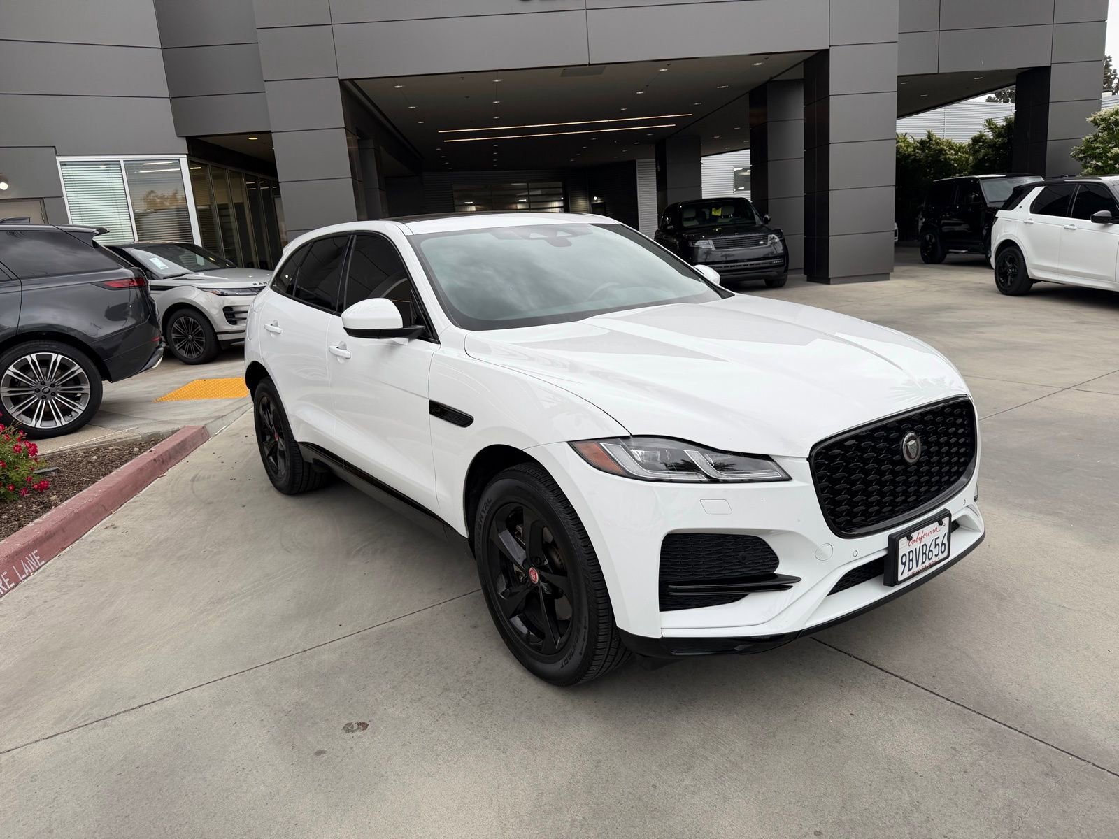 Used 2022 Jaguar F-PACE S image 3