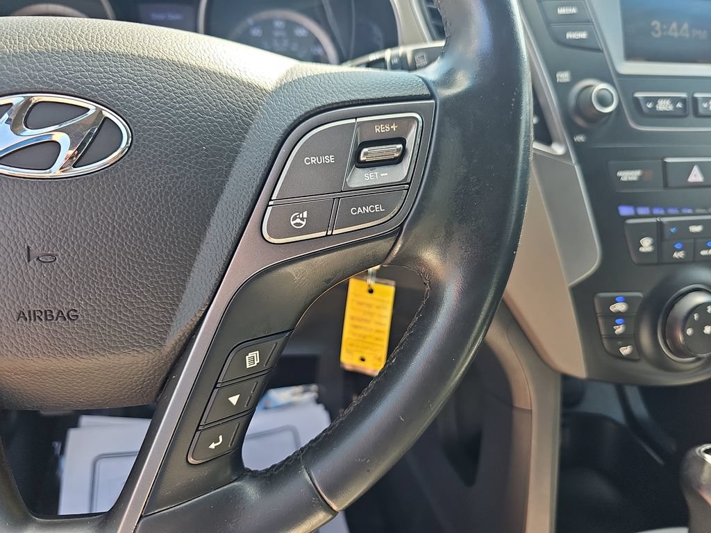 Used 2014 Hyundai Santa Fe GLS FWD image 18