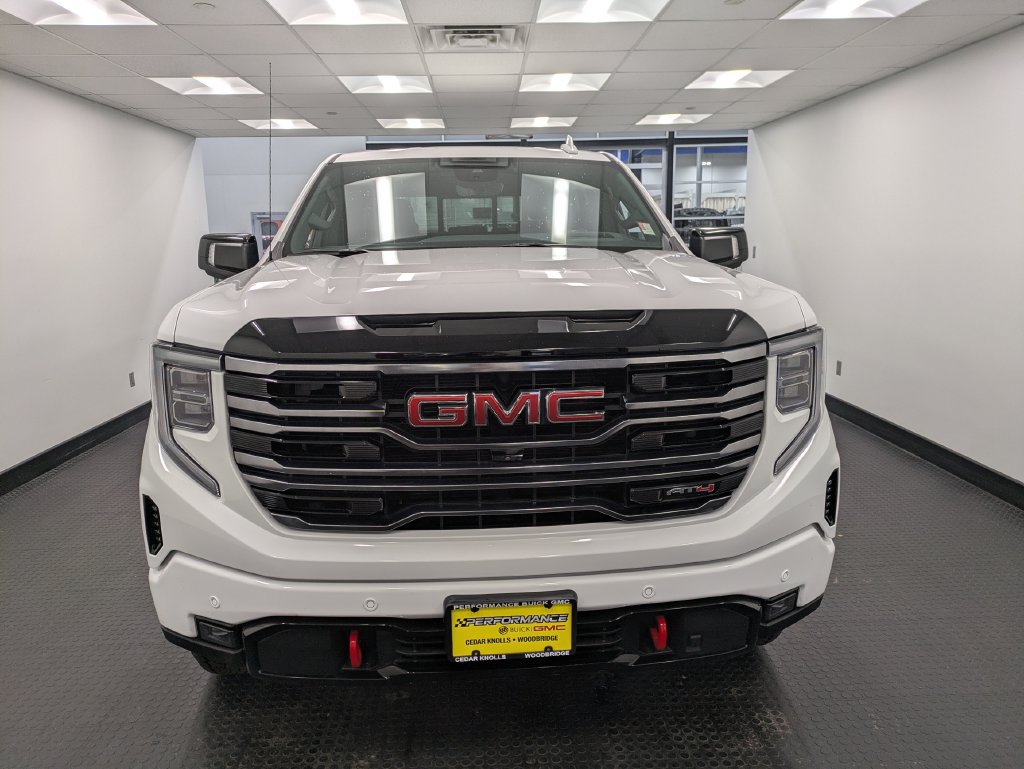 Used 2025 GMC Sierra 1500 AT4 w/ Technology Package AWD/4WD image 2