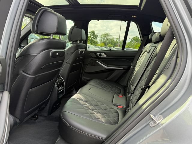 Used 2024 BMW X5 xDrive40i w/ Executive Package AWD/4WD image 16