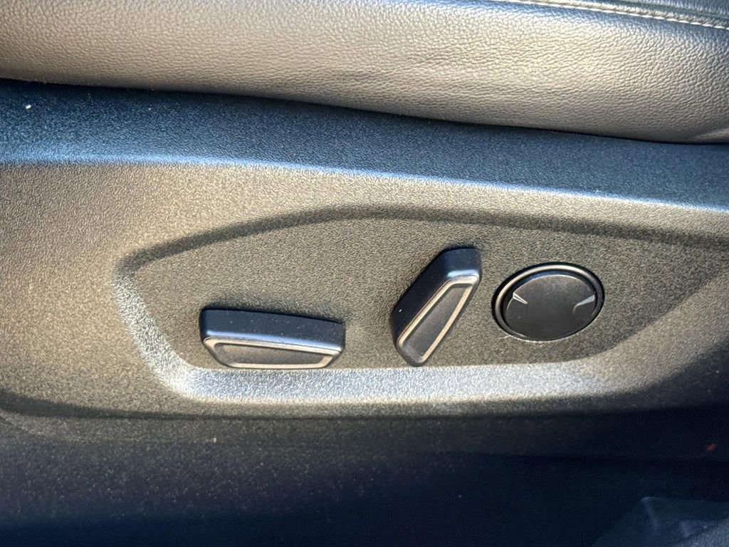 Used 2022 Ford Edge SEL image 20