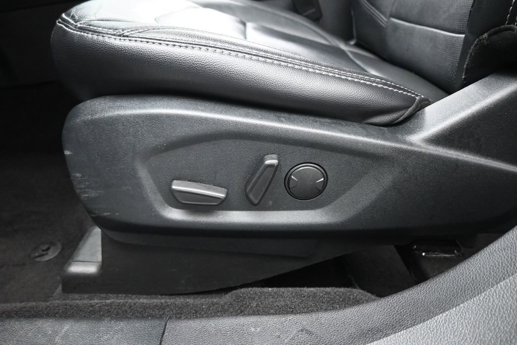 Certified 2019 Ford Explorer Limited FWD image 11