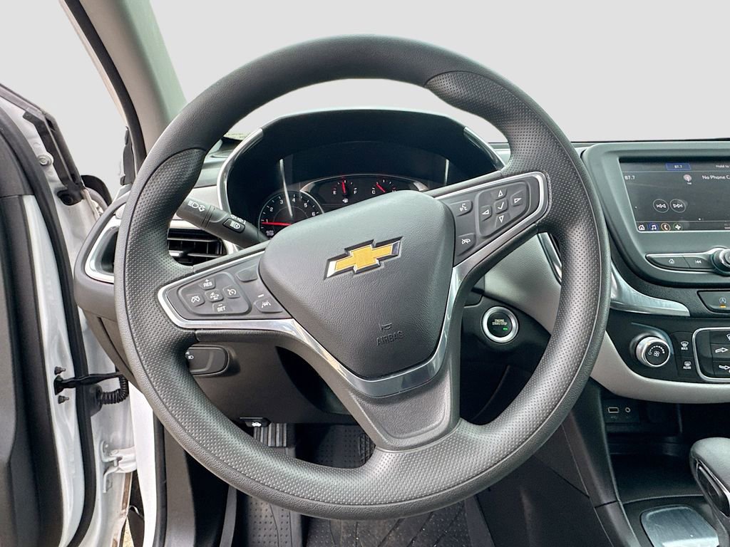 Used 2022 Chevrolet Equinox LS w/ LS Convenience Package image 11