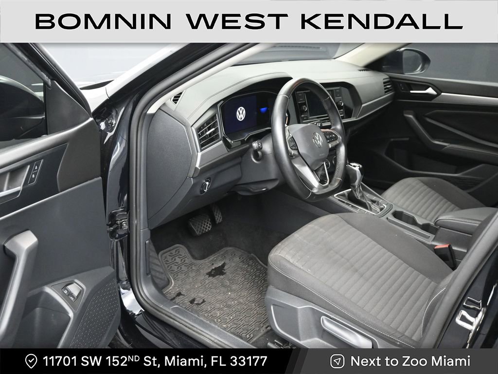 Used 2023 Volkswagen Jetta S image 10