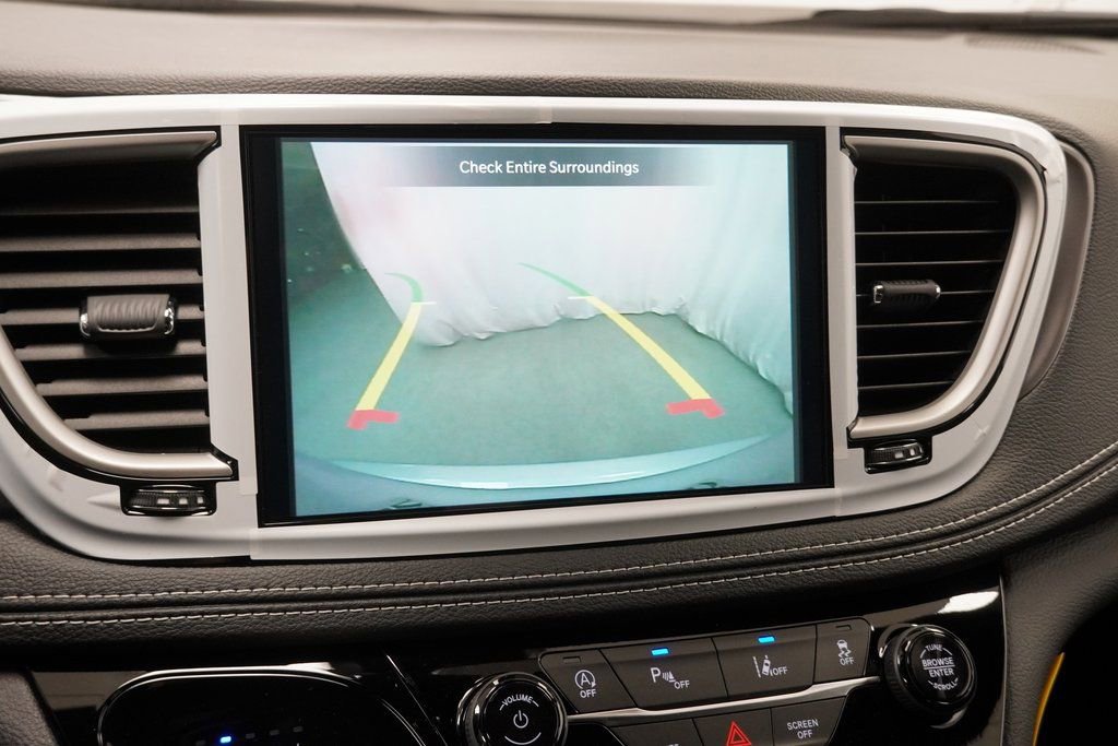 New 2026 Chrysler Pacifica Select image 25