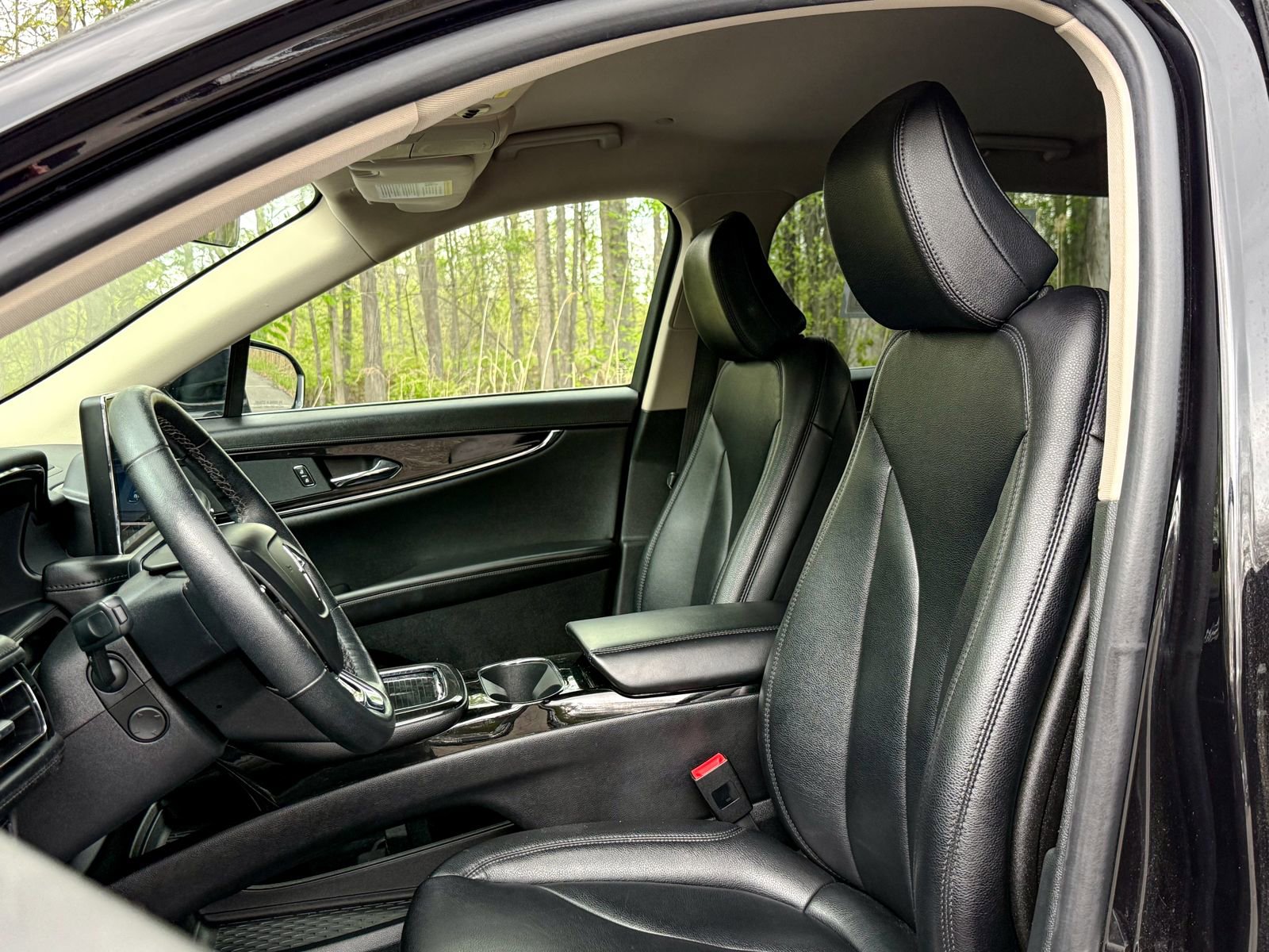 Used 2023 Lincoln Nautilus AWD w/ Premium Package image 16