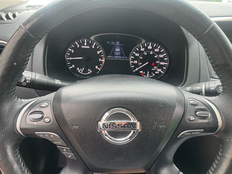 Used 2019 Nissan Pathfinder SL AWD/4WD image 20