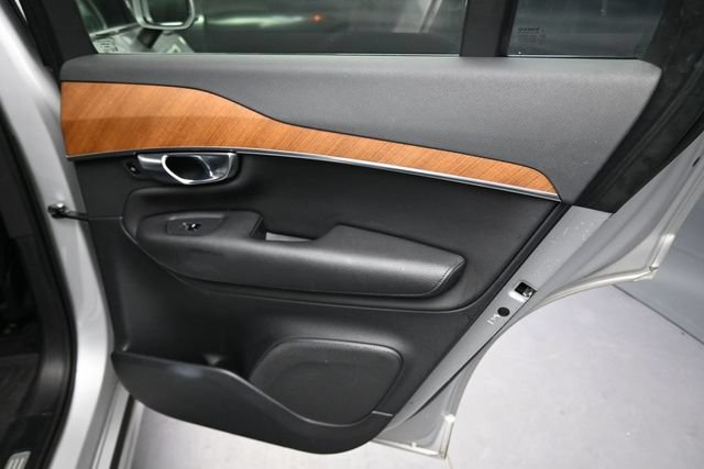 Used 2022 Volvo XC90 T6 Momentum w/ Climate Package AWD/4WD image 22