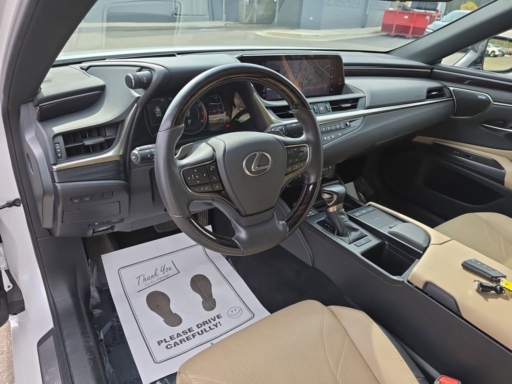 Used 2021 Lexus ES 350 Ultra Luxury w/ Accessory Package 2 image 20