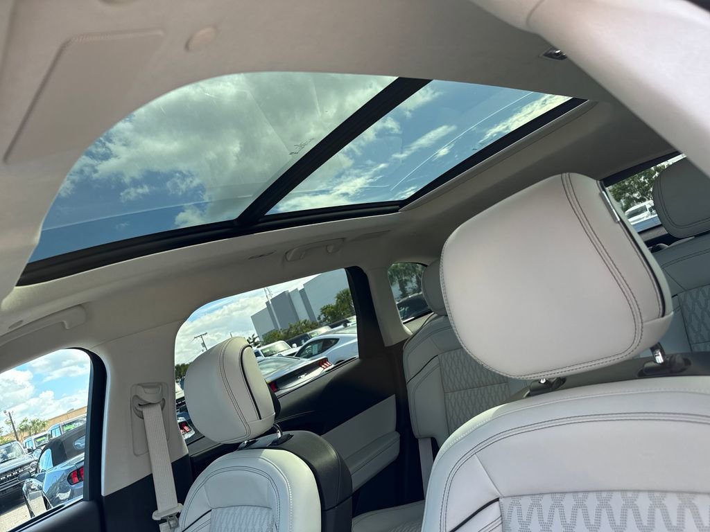 Used 2024 Lincoln Nautilus Black Label image 8