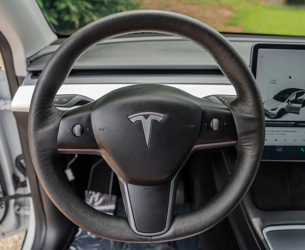 Used 2021 Tesla Model Y Long Range AWD/4WD image 15