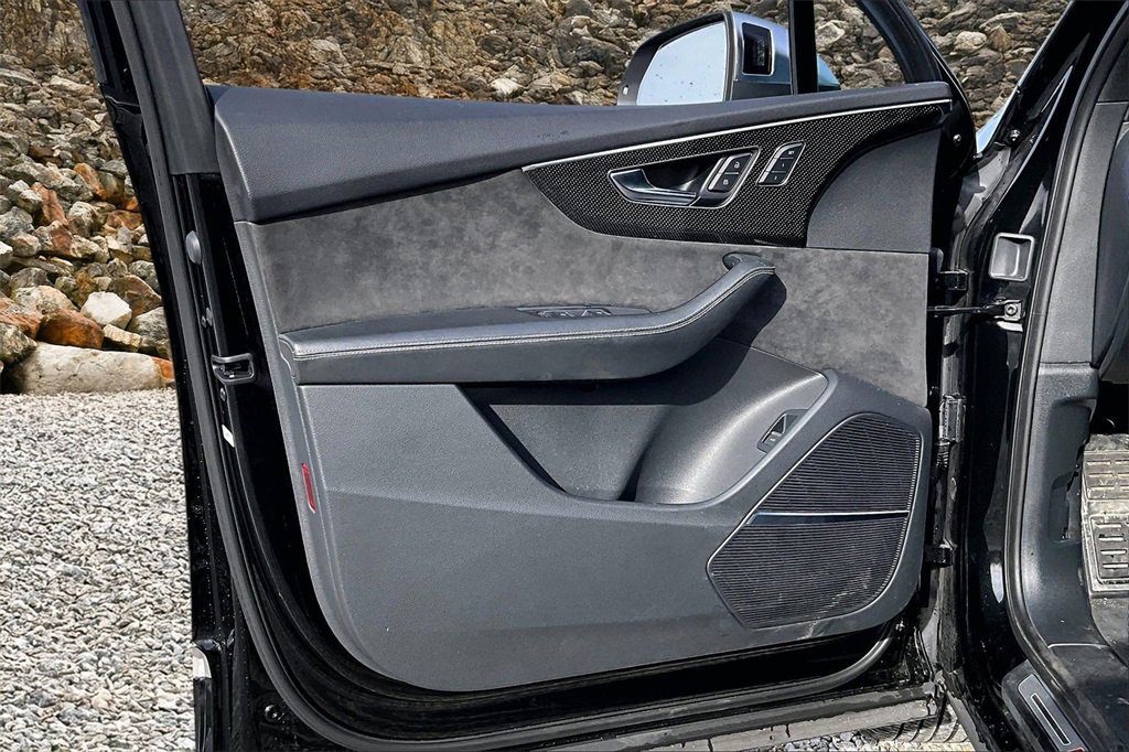 Used 2022 Audi SQ7 Premium Plus w/ SQ7 Executive Package image 21