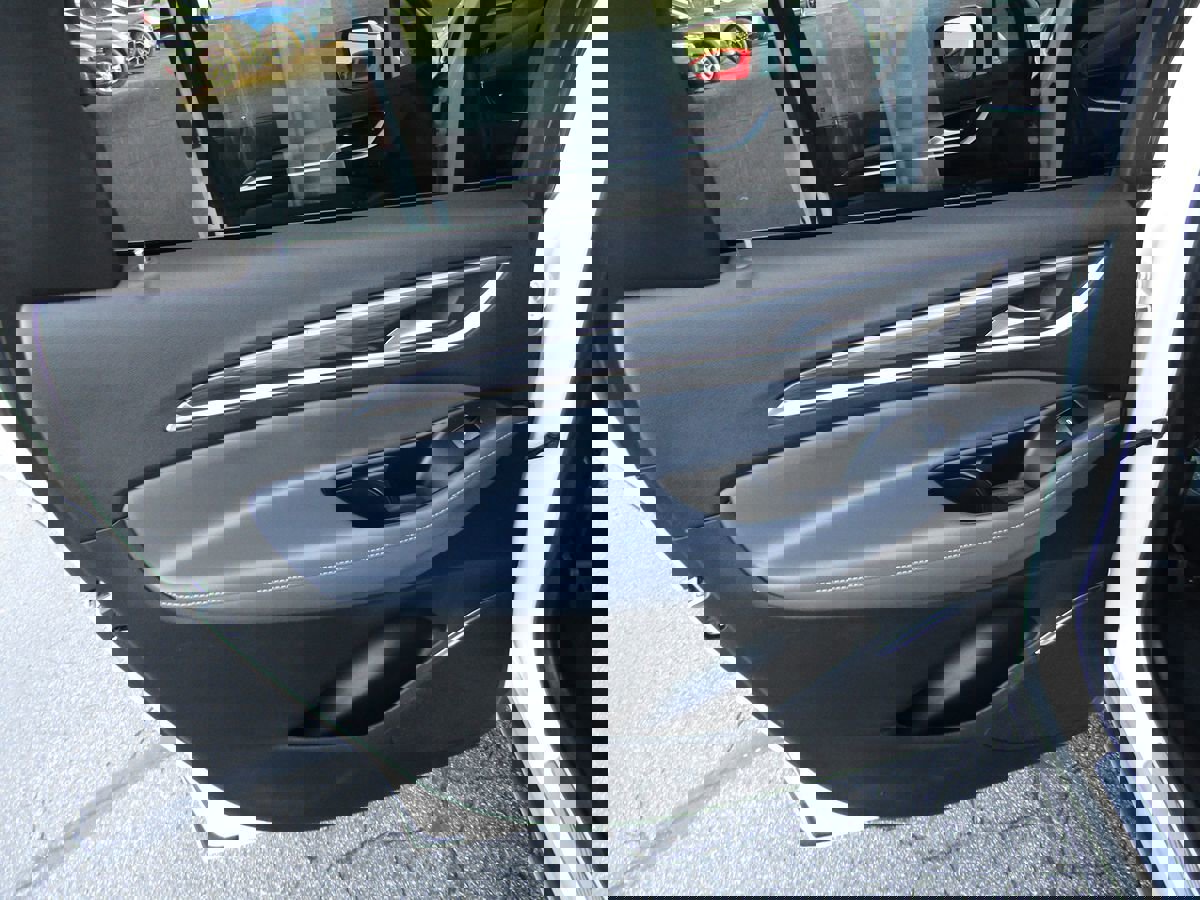 Used 2024 Buick Enclave Premium image 31