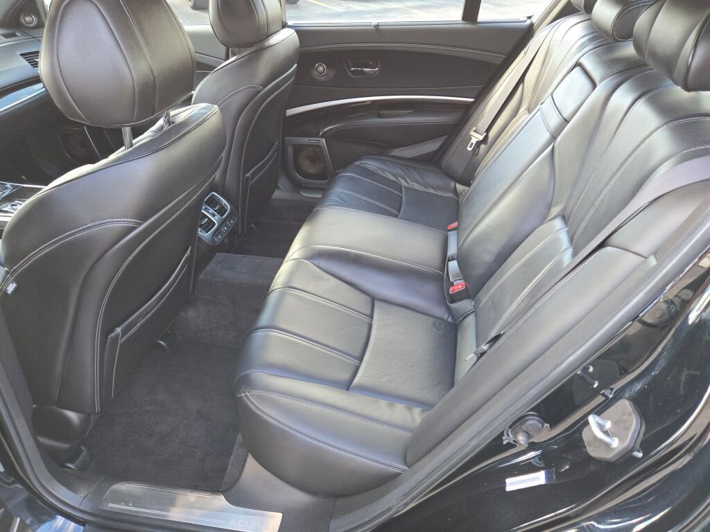 Used 2019 Acura RLX Sport Hybrid w/ Advance Pkg image 17