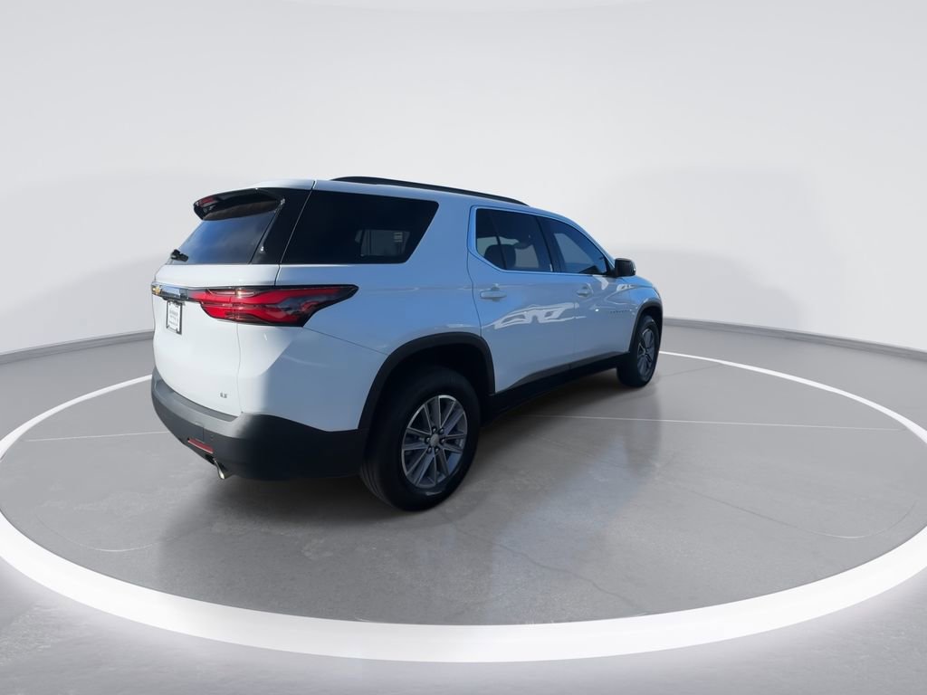 Used 2023 Chevrolet Traverse LT image 8