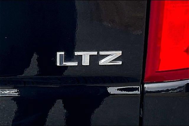 Used 2024 Chevrolet Silverado 2500 LTZ w/ LTZ Premium Package image 25