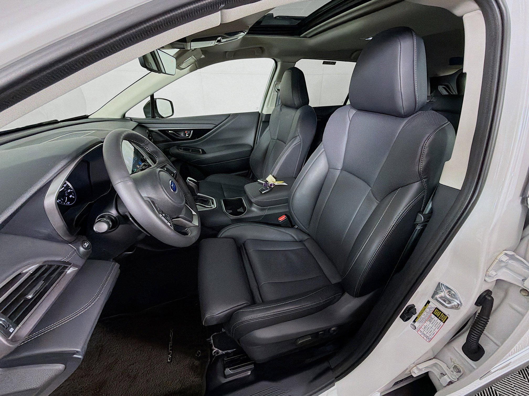 Used 2025 Subaru Outback Limited image 12