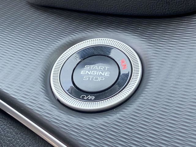 Used 2025 Jeep Grand Cherokee Laredo X w/ Luxury Tech Group I image 29