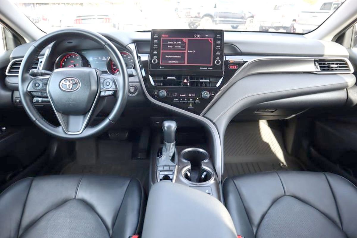 Used 2021 Toyota Camry XSE image 20