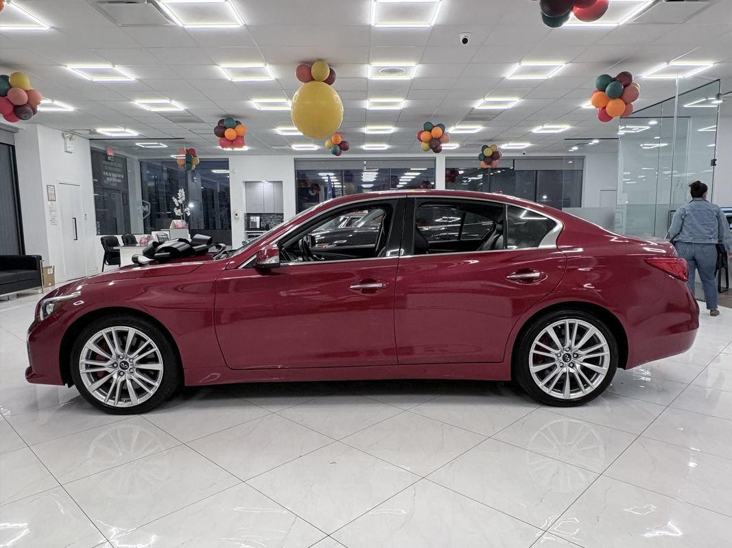 Used 2017 INFINITI Q50 Red Sport 400 AWD/4WD image 4