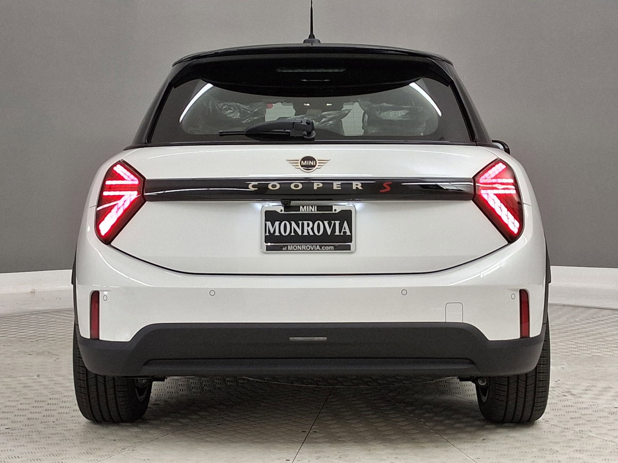 New 2026 MINI Cooper S image 8