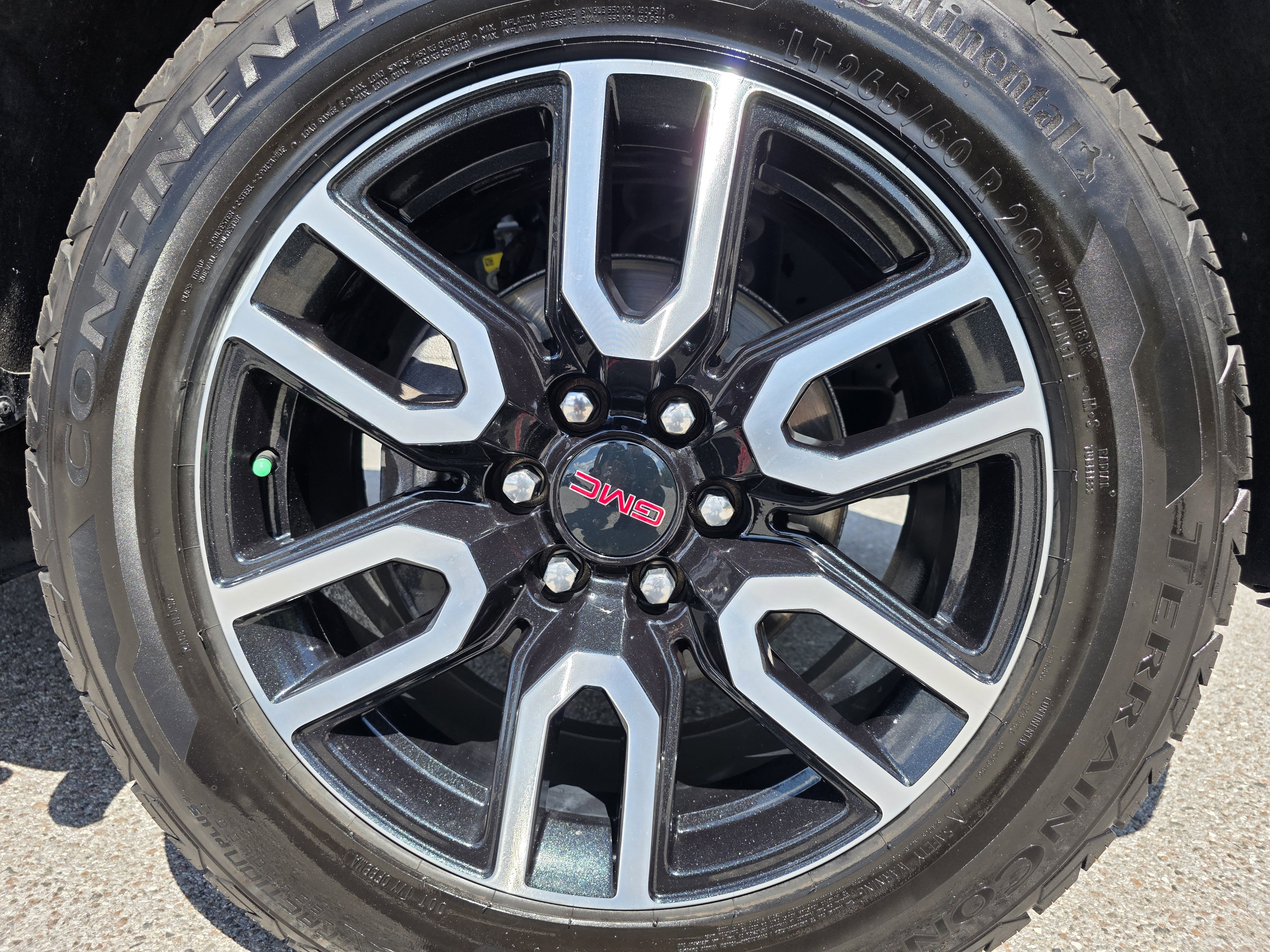 Used 2023 GMC Sierra 1500 AT4 w/ AT4 Premium Package image 10