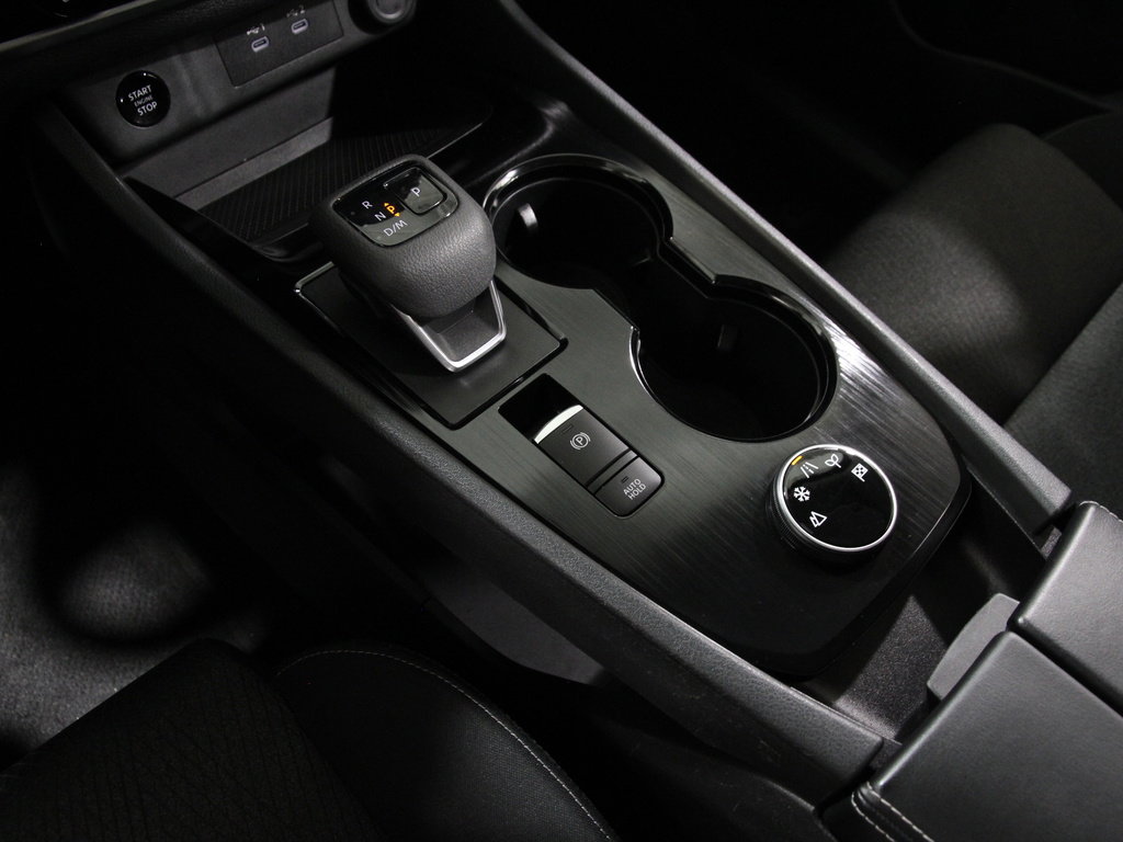 Used 2024 Nissan Rogue SV image 14