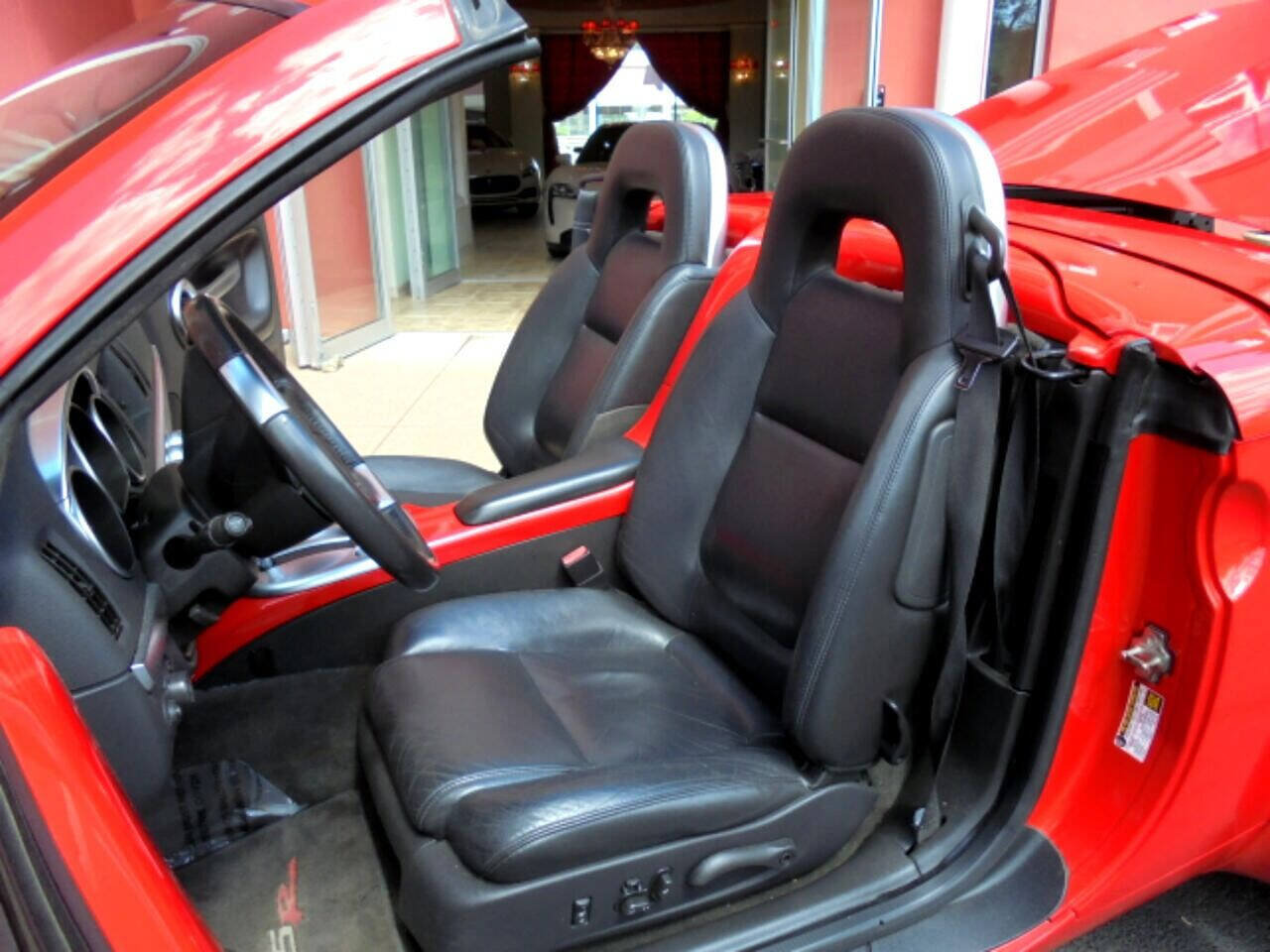 Used 2005 Chevrolet SSR w/ Preferred Equipment Group RWD image 9