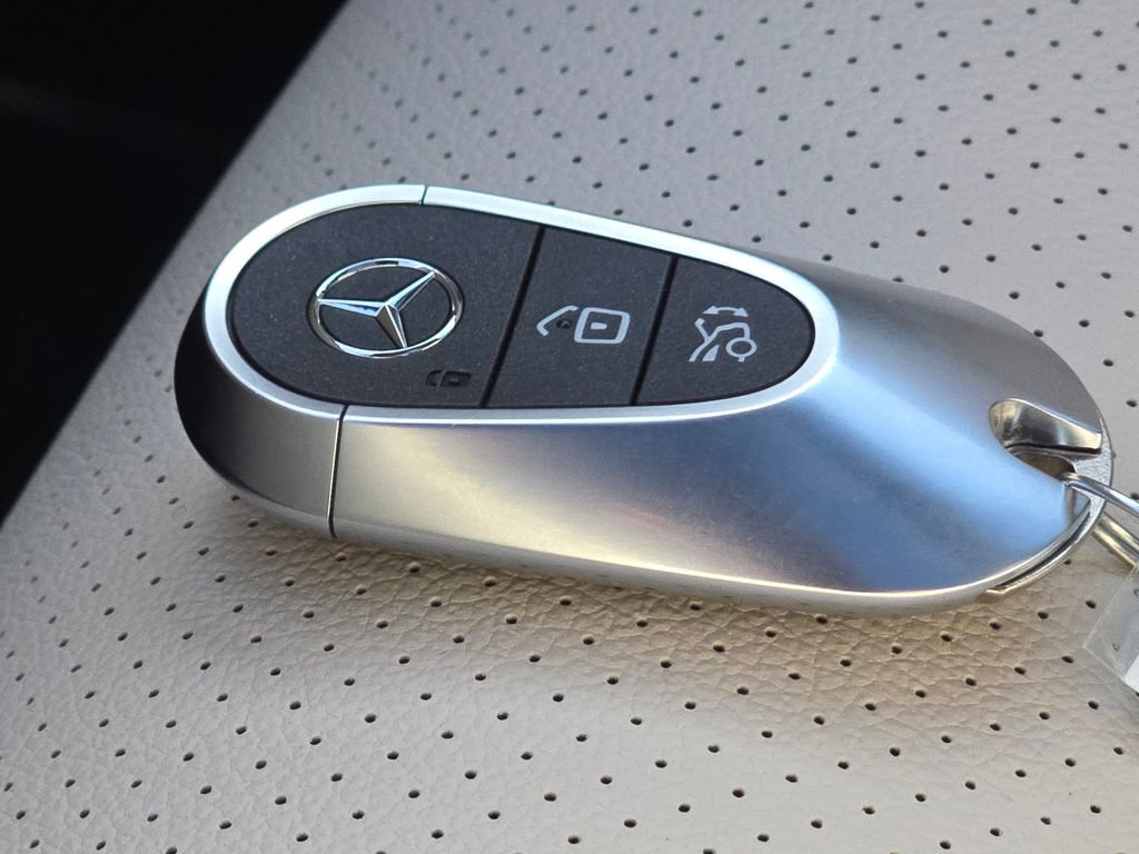 Certified 2026 Mercedes-Benz GLC 300 4MATIC image 37