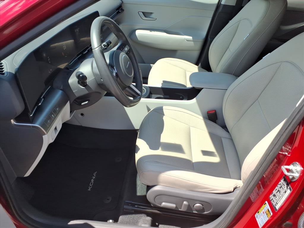 Used 2024 Hyundai Kona SEL FWD image 12