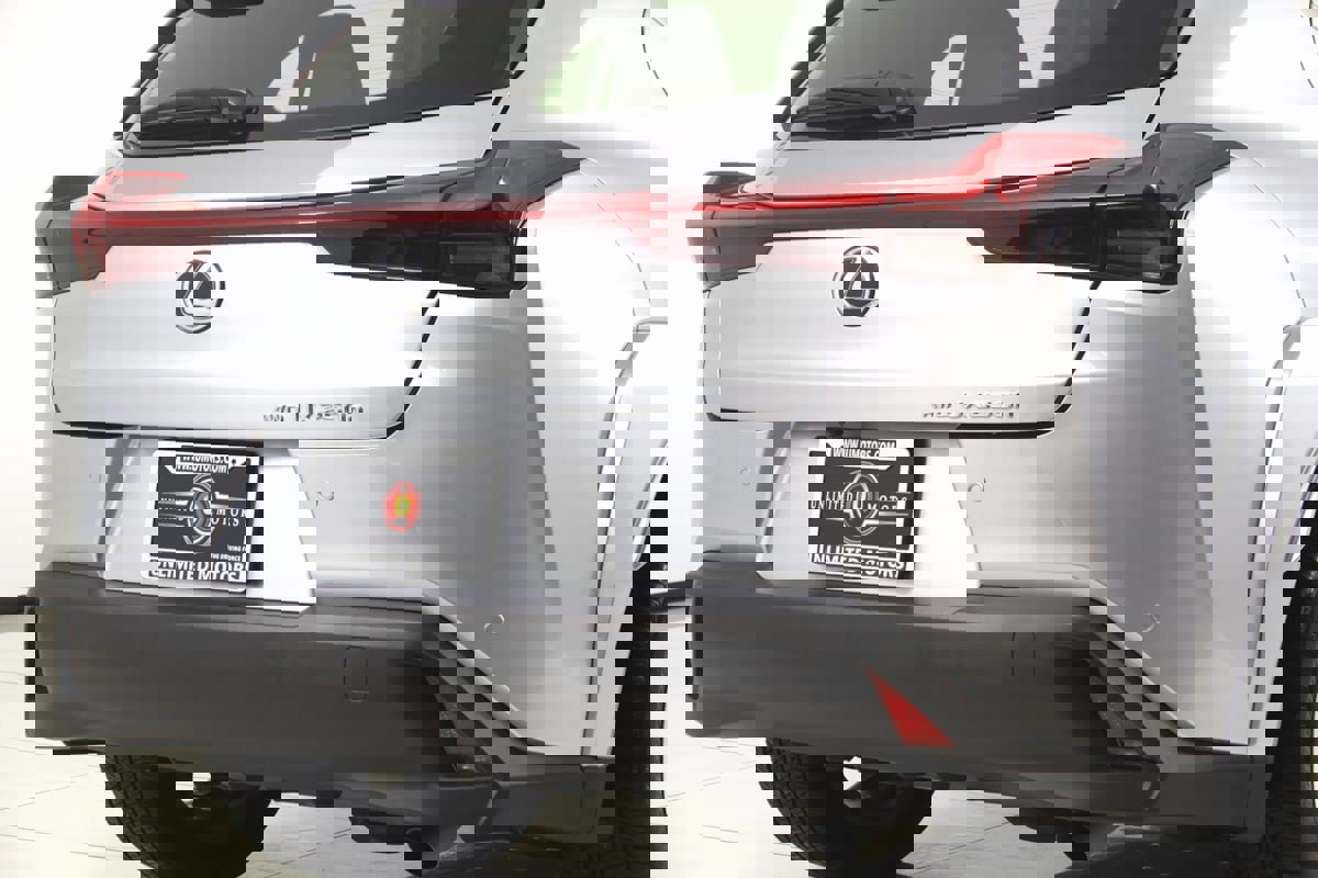 Used 2023 Lexus UX 250h AWD w/ Accessory Package (Z2) image 39