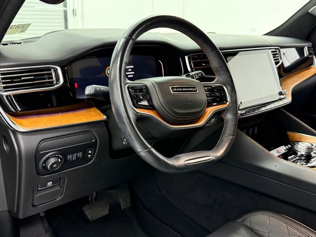 Used 2022 Jeep Grand Wagoneer Series III w/ Rear Seat Video Group 1 AWD/4WD image 8