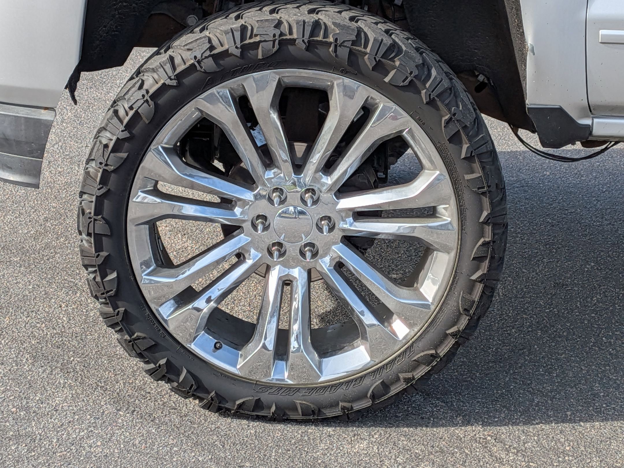 Used 2017 Chevrolet Silverado 1500 LT w/ All Star Edition image 10