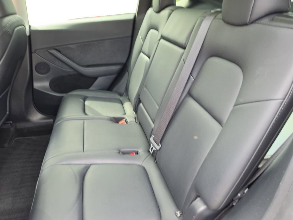 Used 2024 Tesla Model Y Long Range image 13