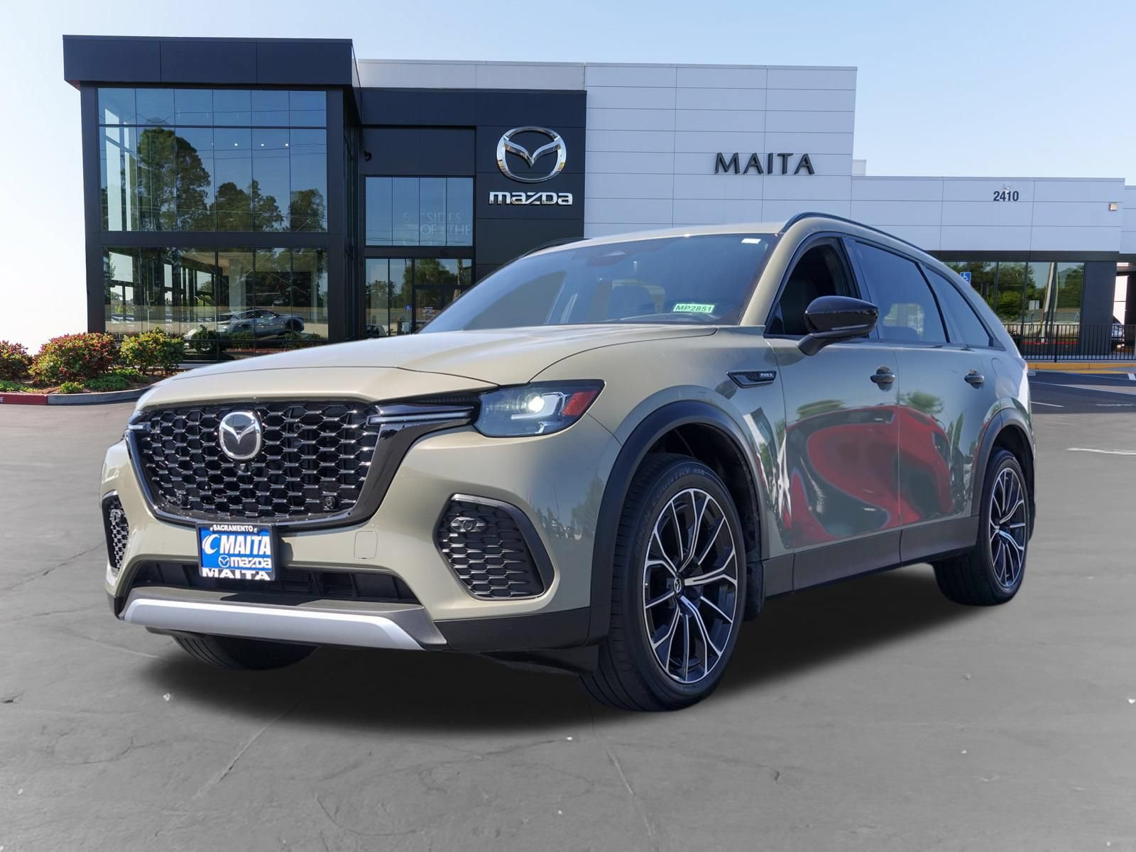 Certified 2025 MAZDA CX-70 Plug-In Hybrid w/ Premium Plus AWD/4WD image 10