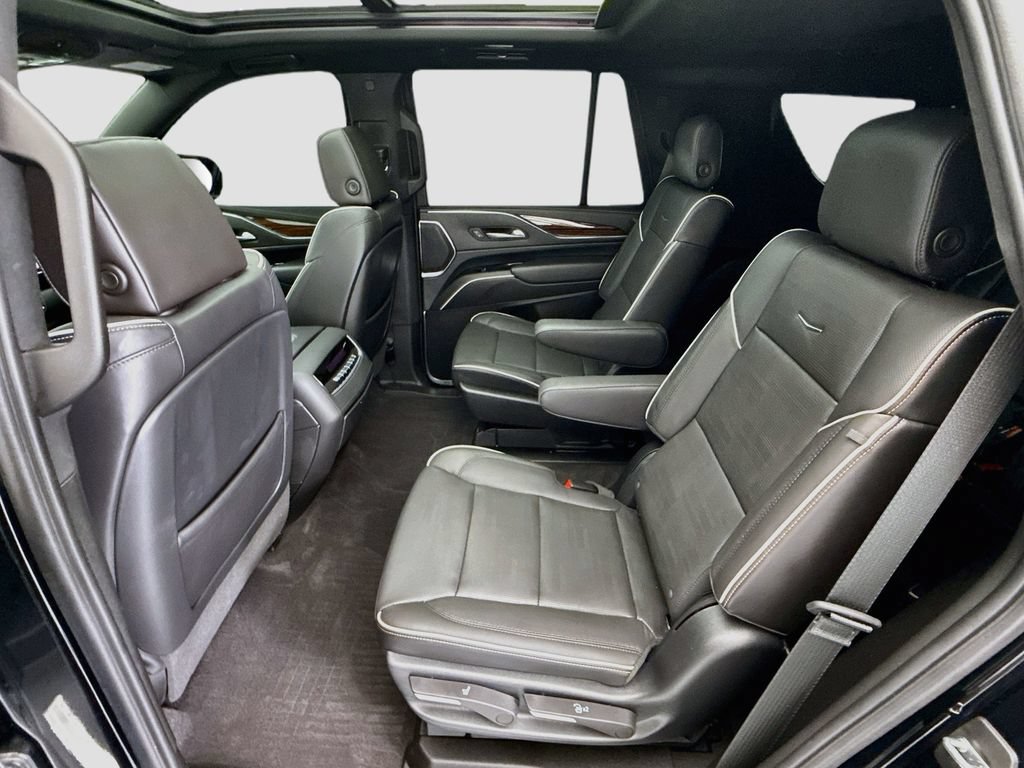 Used 2023 Cadillac Escalade Premium Luxury w/ LPO, Floor Liner Package AWD/4WD image 20