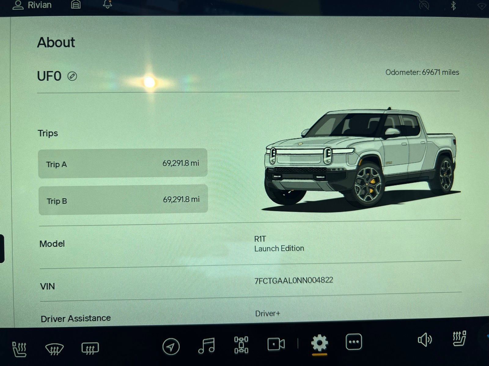 Used 2022 Rivian R1T Launch Edition image 31