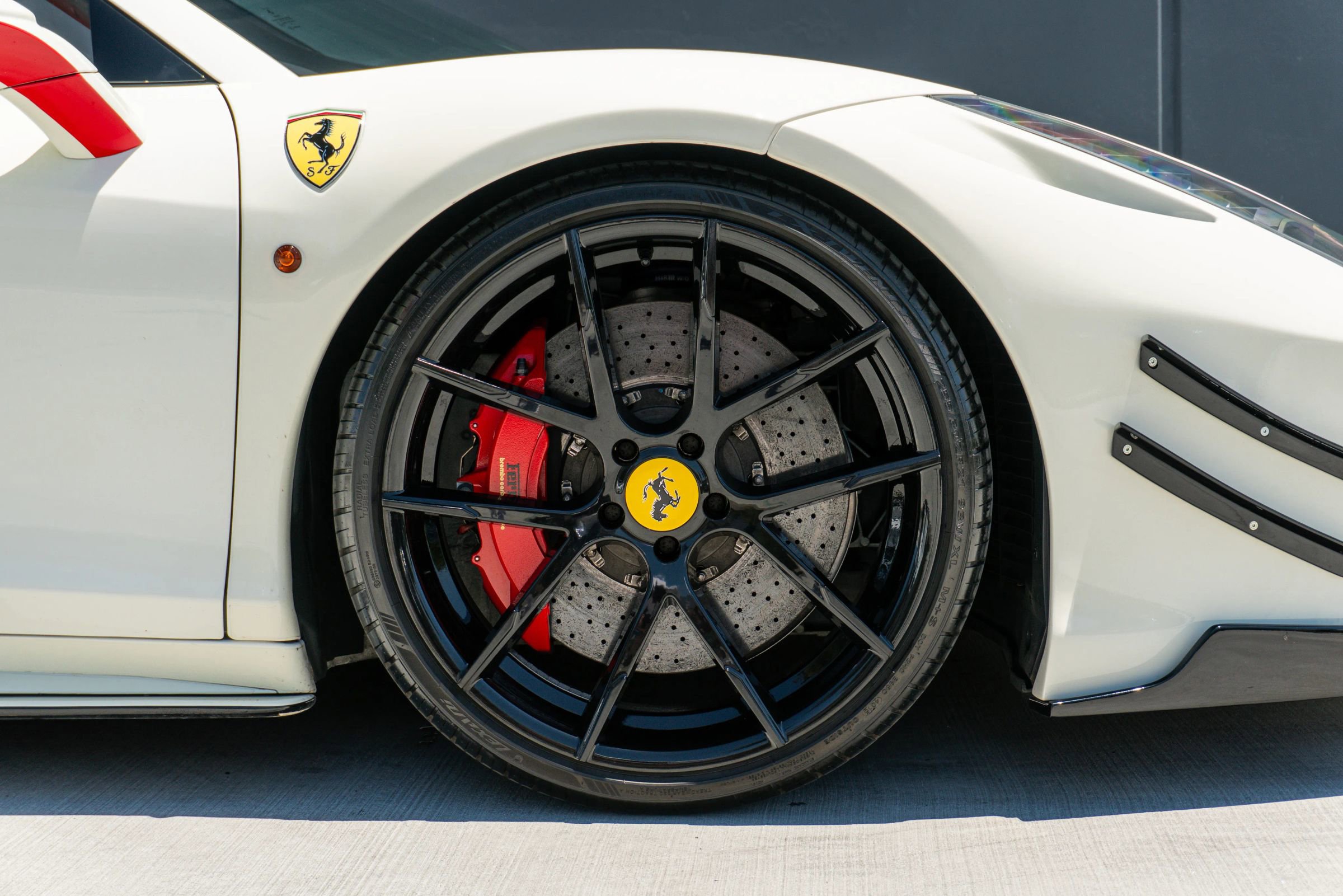 Used 2014 Ferrari 458 Spider RWD image 39