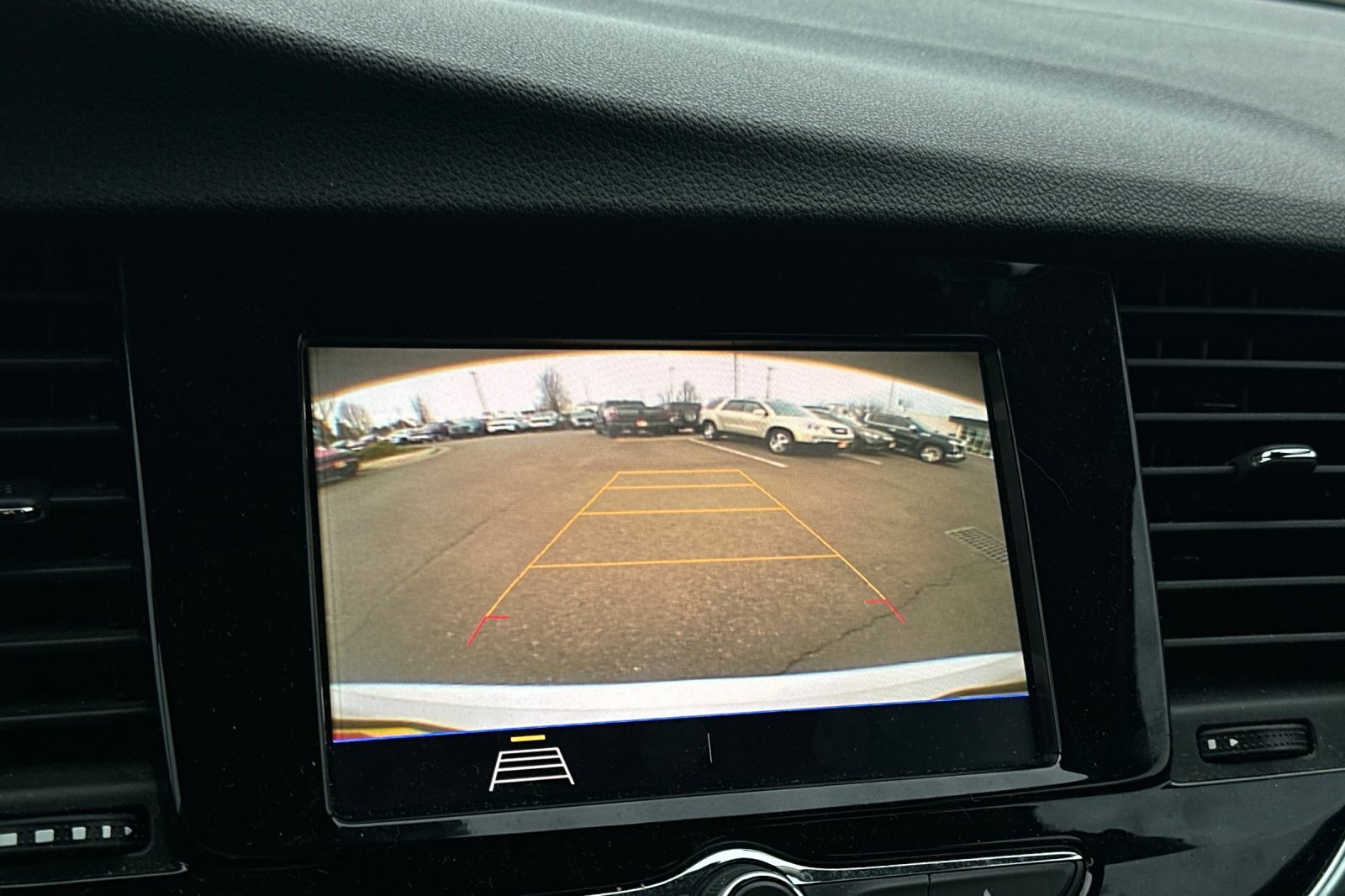 Used 2022 Buick Encore Preferred w/ Safety Package image 18