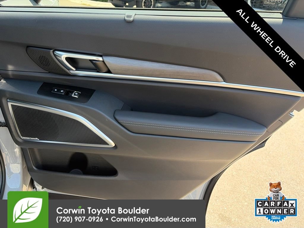 Used 2025 Kia Telluride SX Prestige X-Pro AWD/4WD image 16