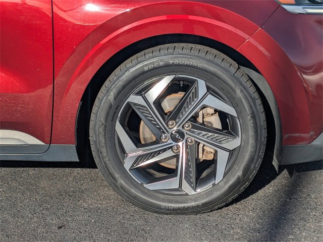 Used 2022 Kia Carnival LX image 10