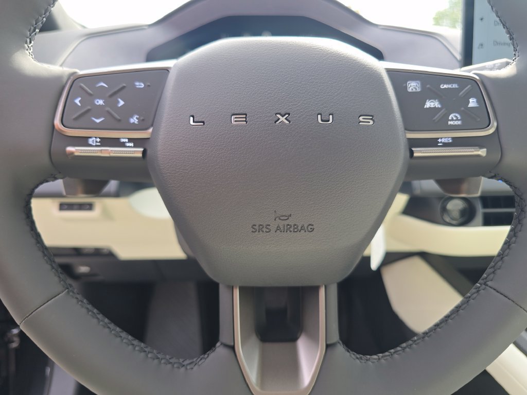 New 2026 Lexus ES 350h w/ Cold Area Package FWD image 39