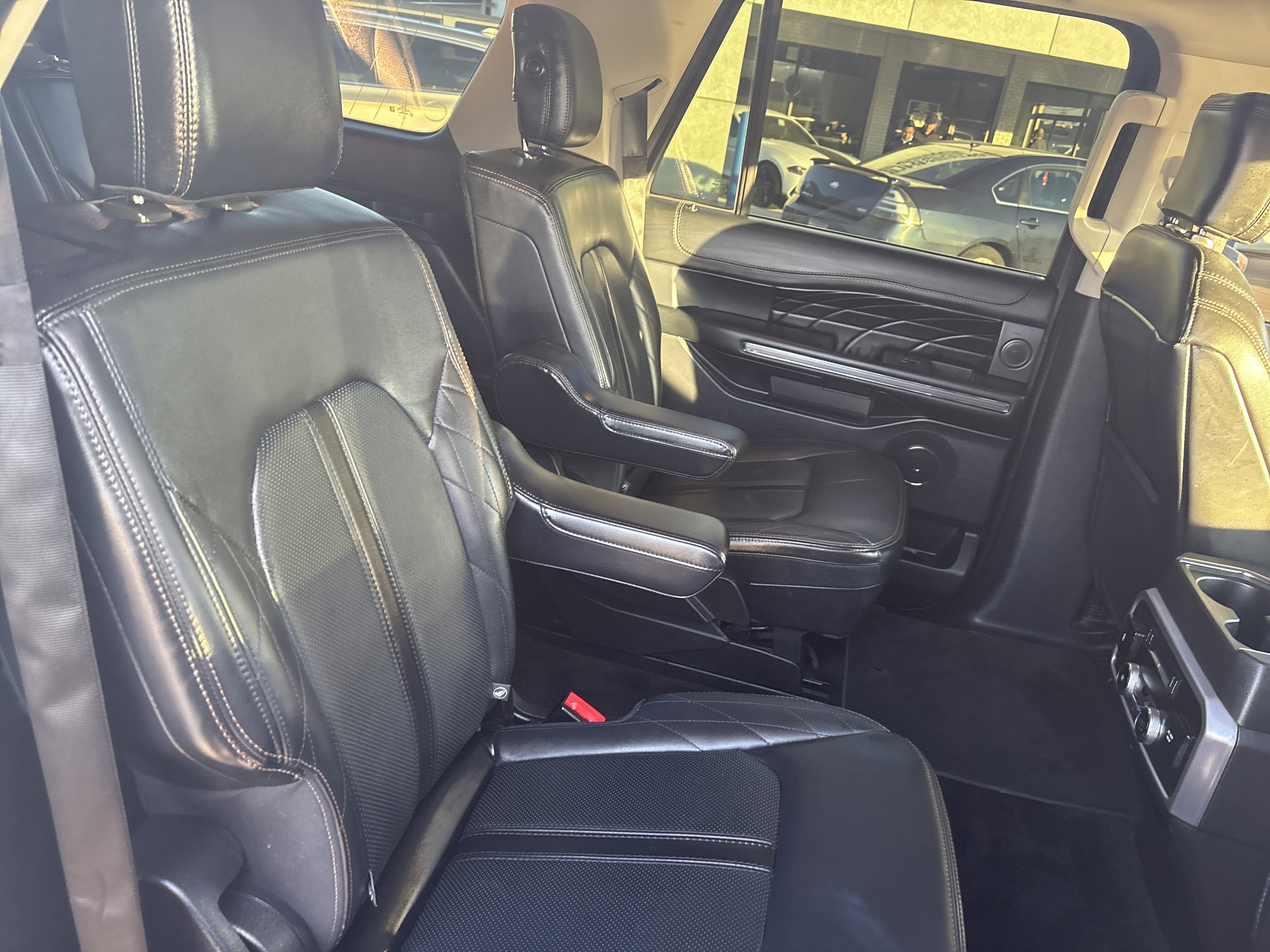 Used 2020 Ford Expedition Max Platinum image 7