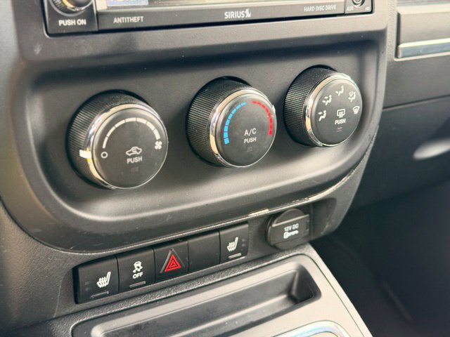 Used 2015 Jeep Patriot High Altitude AWD/4WD image 12