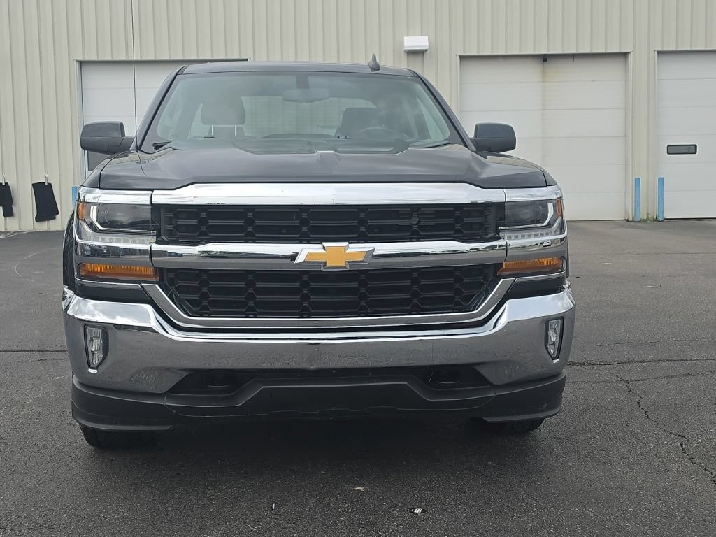 Used 2019 Chevrolet Silverado 1500 LT w/ All Star Edition AWD/4WD image 2