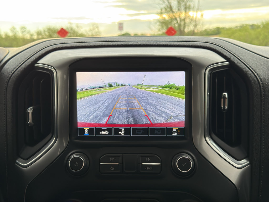 Used 2021 Chevrolet Silverado 1500 LTZ w/ LTZ Premium Package AWD/4WD image 29