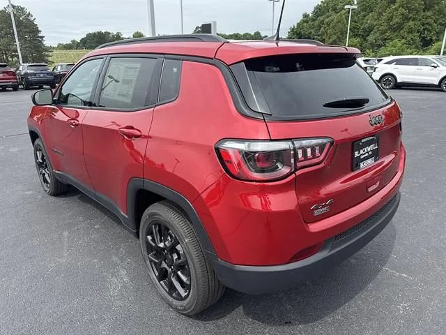 New 2026 Jeep Compass Latitude AWD/4WD image 4